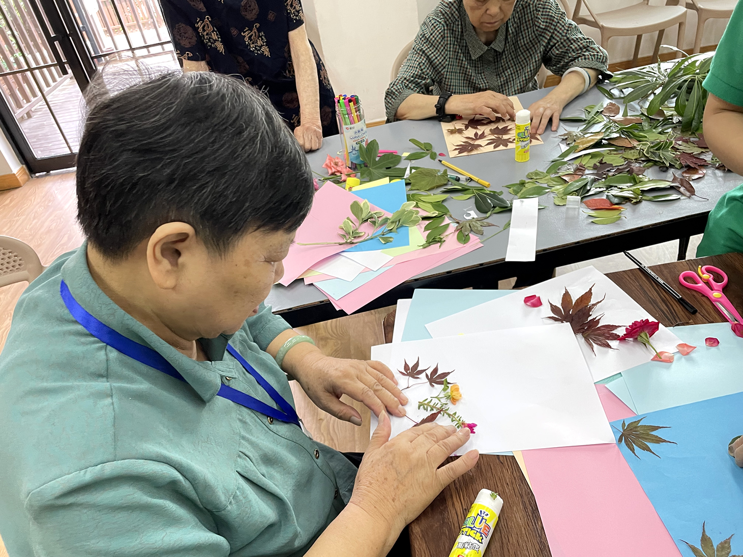 趣味手工 树叶贴画